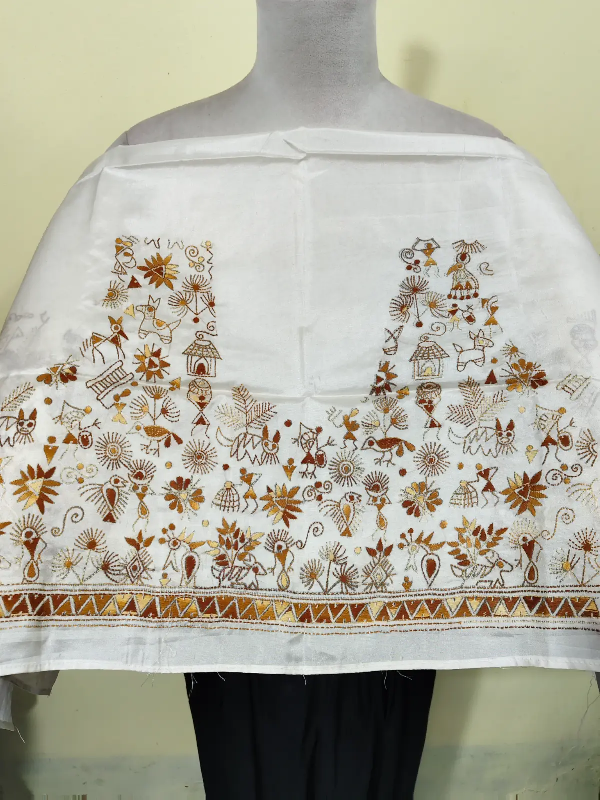 1000903249.webp Silk Kantha Blouse Material – Tribal & Floral Hand Embroidery White - Image 1