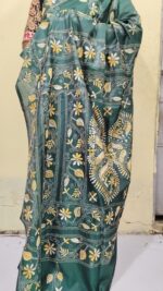 Handcrafted Kantha Stitch Bangalore Art Silk Saree – Floral & Leaf Motifs on Dark Green - Image 2
