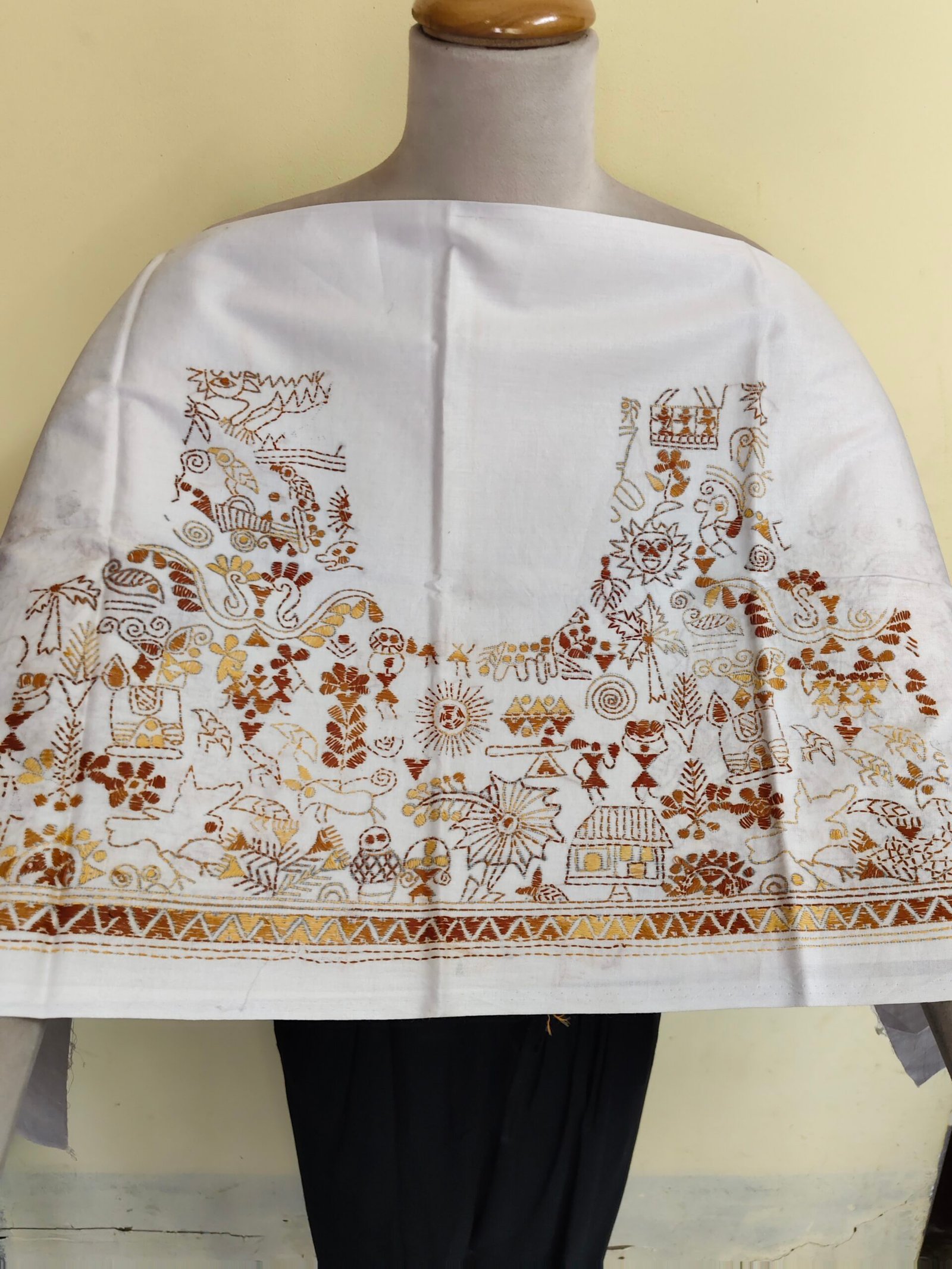 IMG_20260625_115431 Premium Pure Cotton Kantha Blouse Material – Tribal Folk Motifs White - Image 1