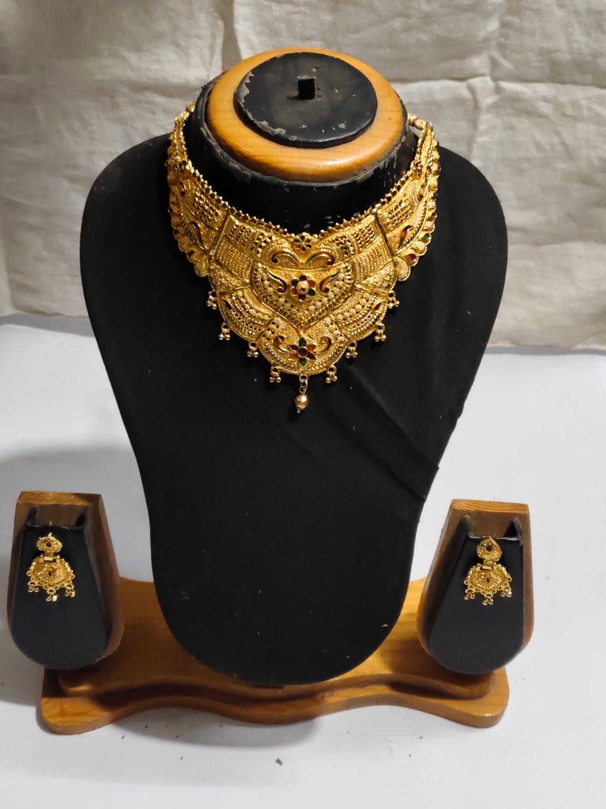 WhatsApp Image 2026-07-28 at 5.32.29 PM Handcrafted Golden‑Finish Metal Necklace Set - Image 1