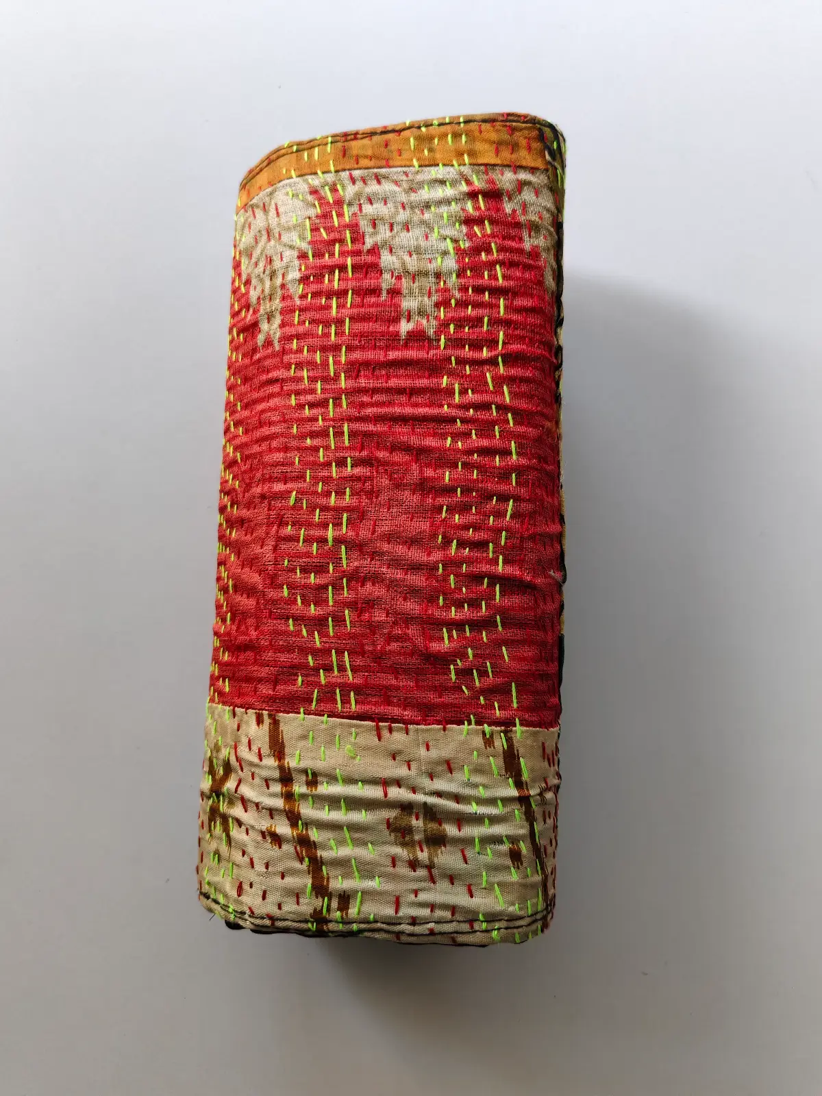 1001148303.webp Round Silk Hand Clutch Wallet with Kantha Embroidery - Image 1